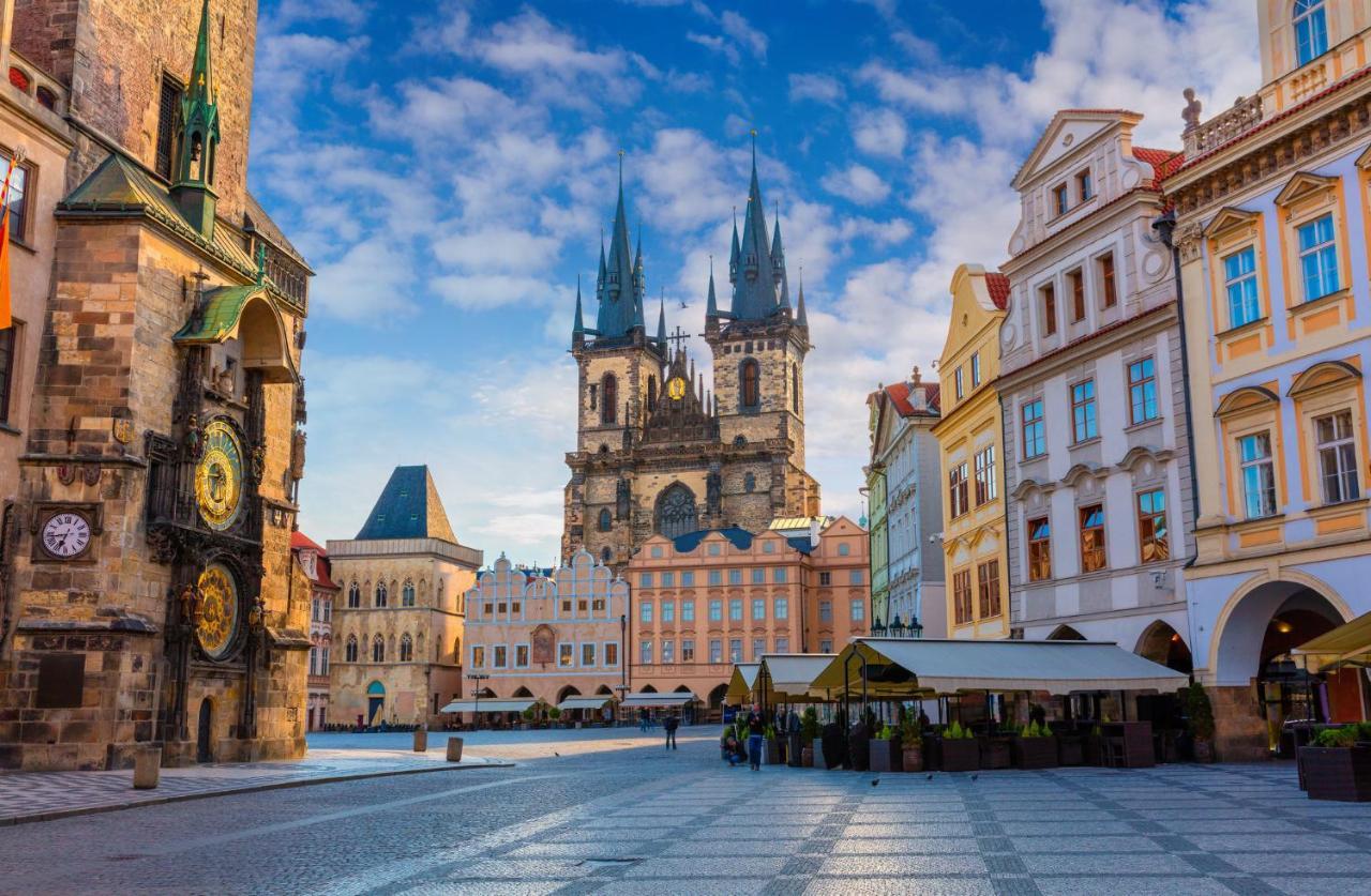 Holiday Inn Prague By Ihg Exterior foto