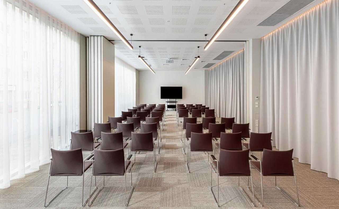 Holiday Inn Prague By Ihg Exterior foto