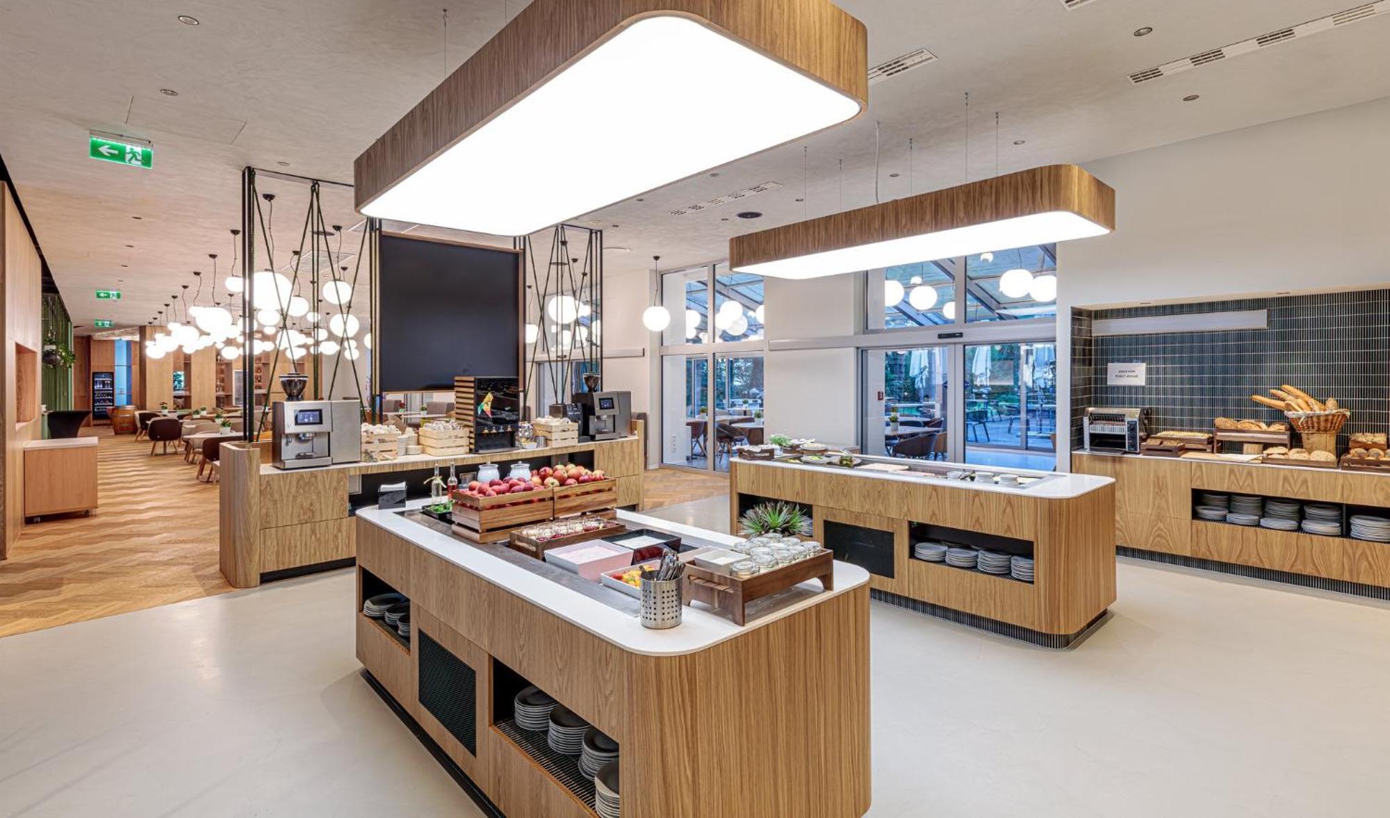 Holiday Inn Prague By Ihg Exterior foto