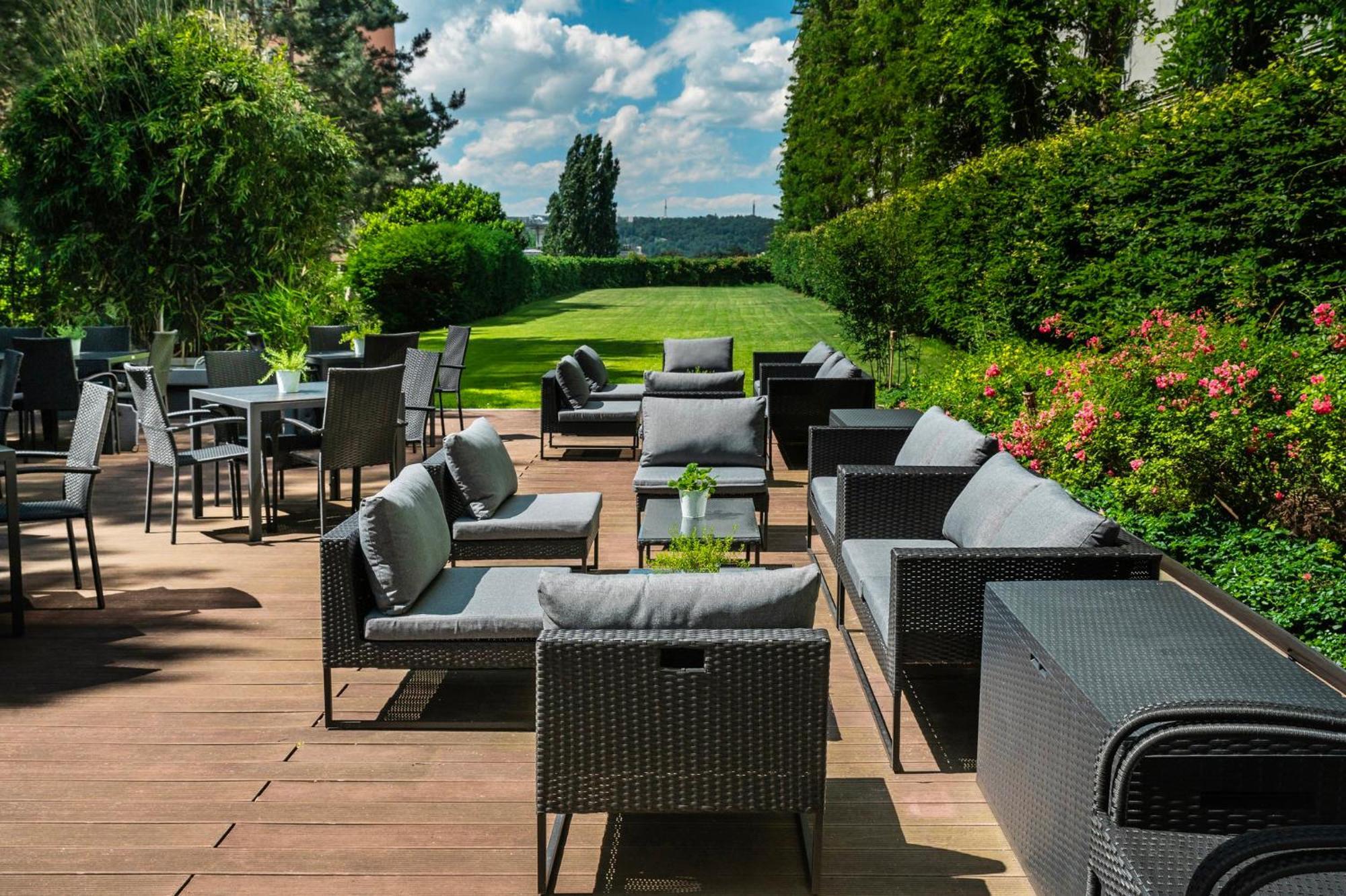 Holiday Inn Prague By Ihg Exterior foto