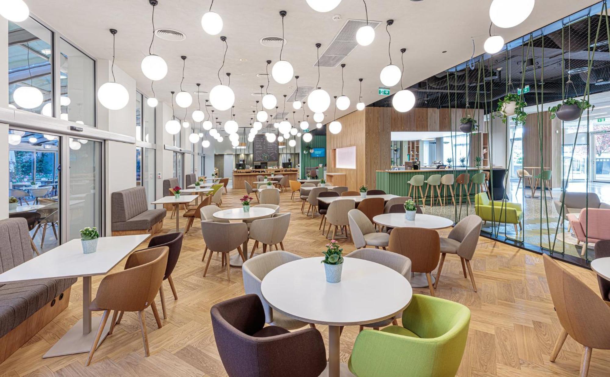 Holiday Inn Prague By Ihg Exterior foto
